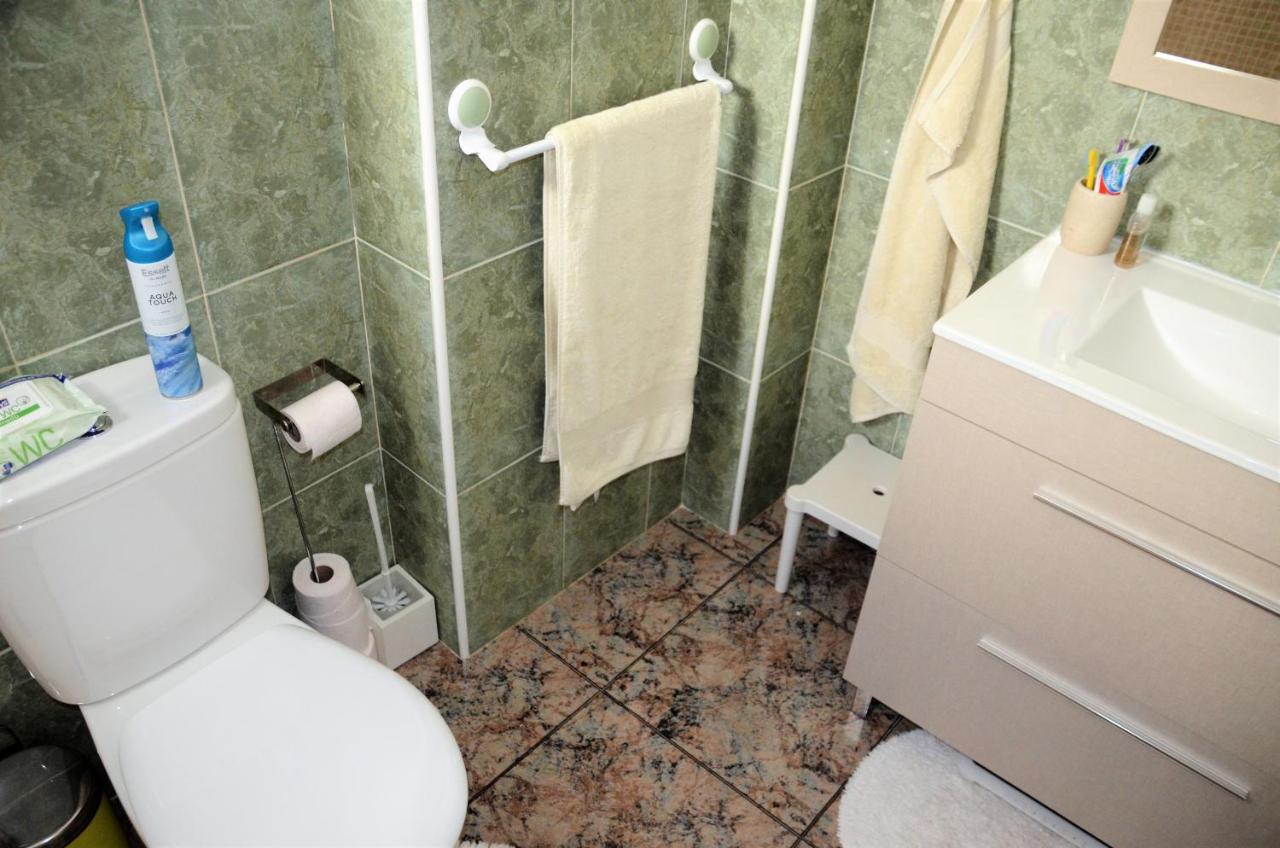 Naufragos Beach Apartment Torrevieja Exterior photo