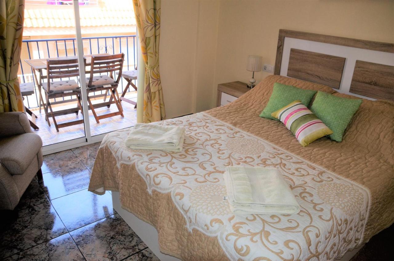 Naufragos Beach Apartment Torrevieja Exterior photo