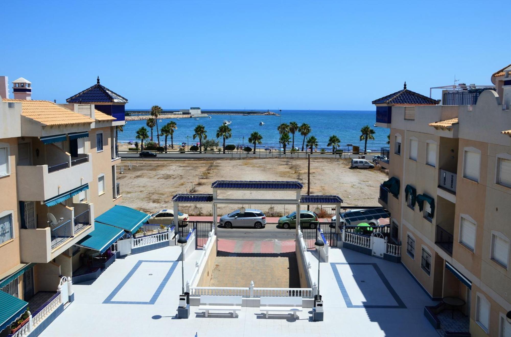 Naufragos Beach Apartment Torrevieja Exterior photo
